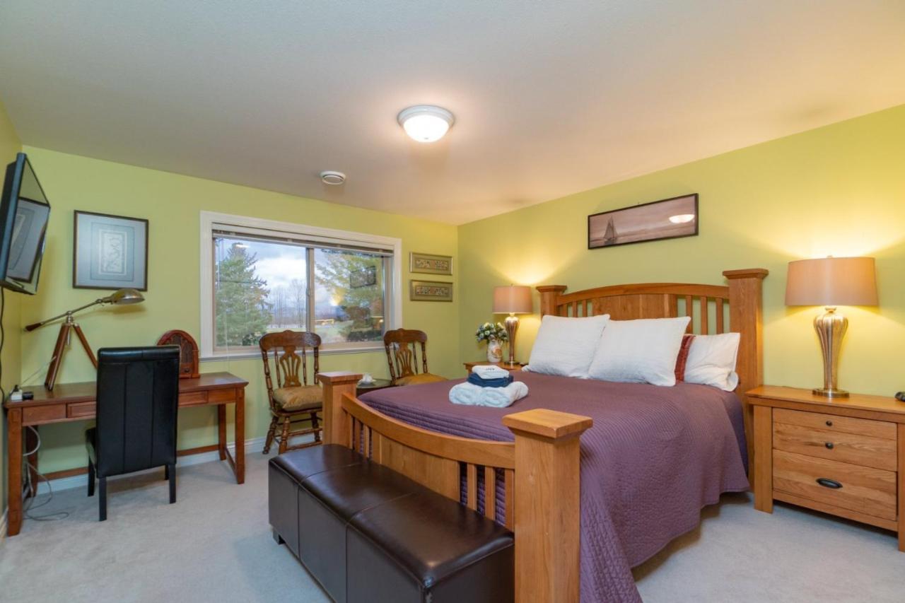 Cedar Manor Bed And Breakfast Pitt Meadows Ngoại thất bức ảnh