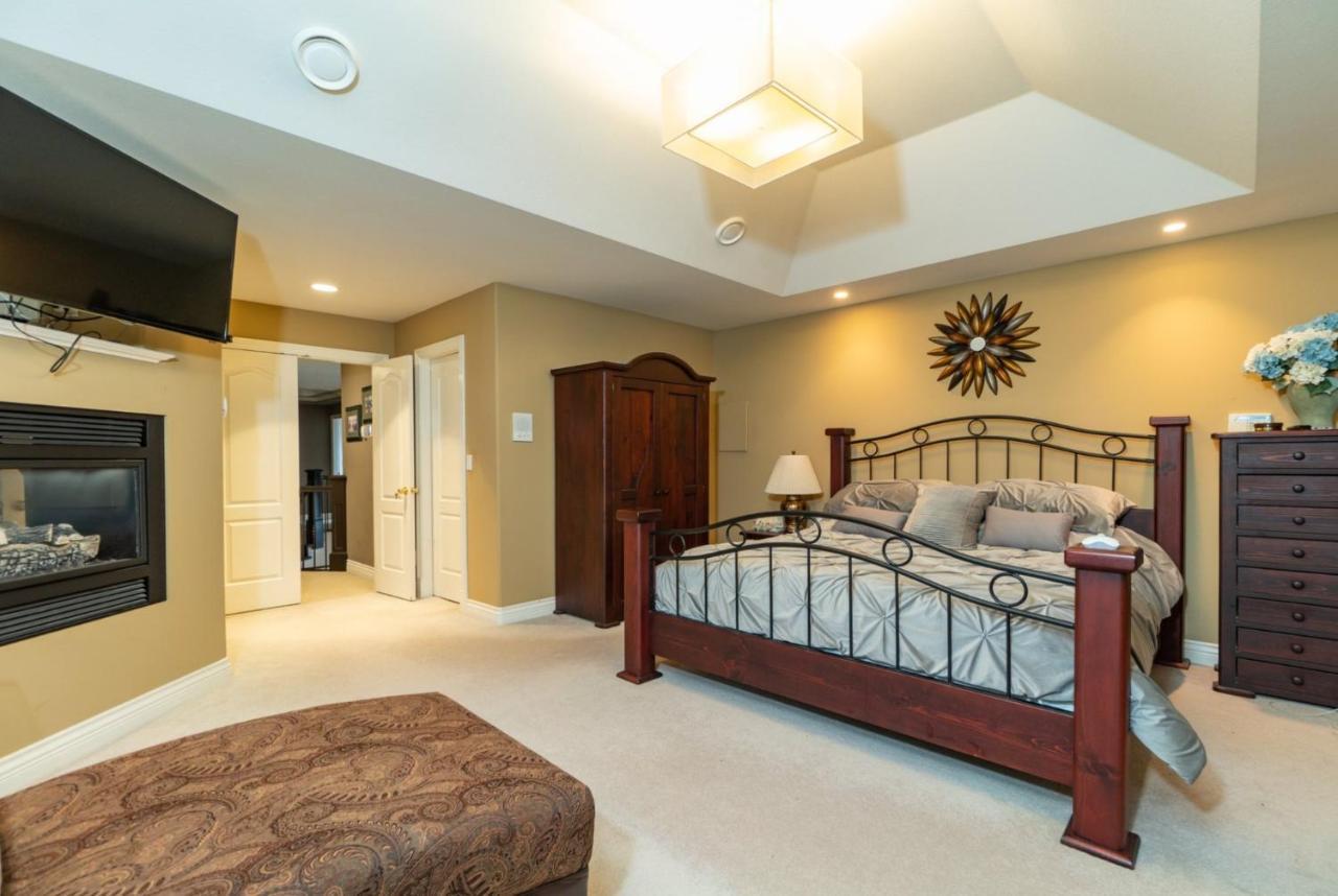 Cedar Manor Bed And Breakfast Pitt Meadows Ngoại thất bức ảnh