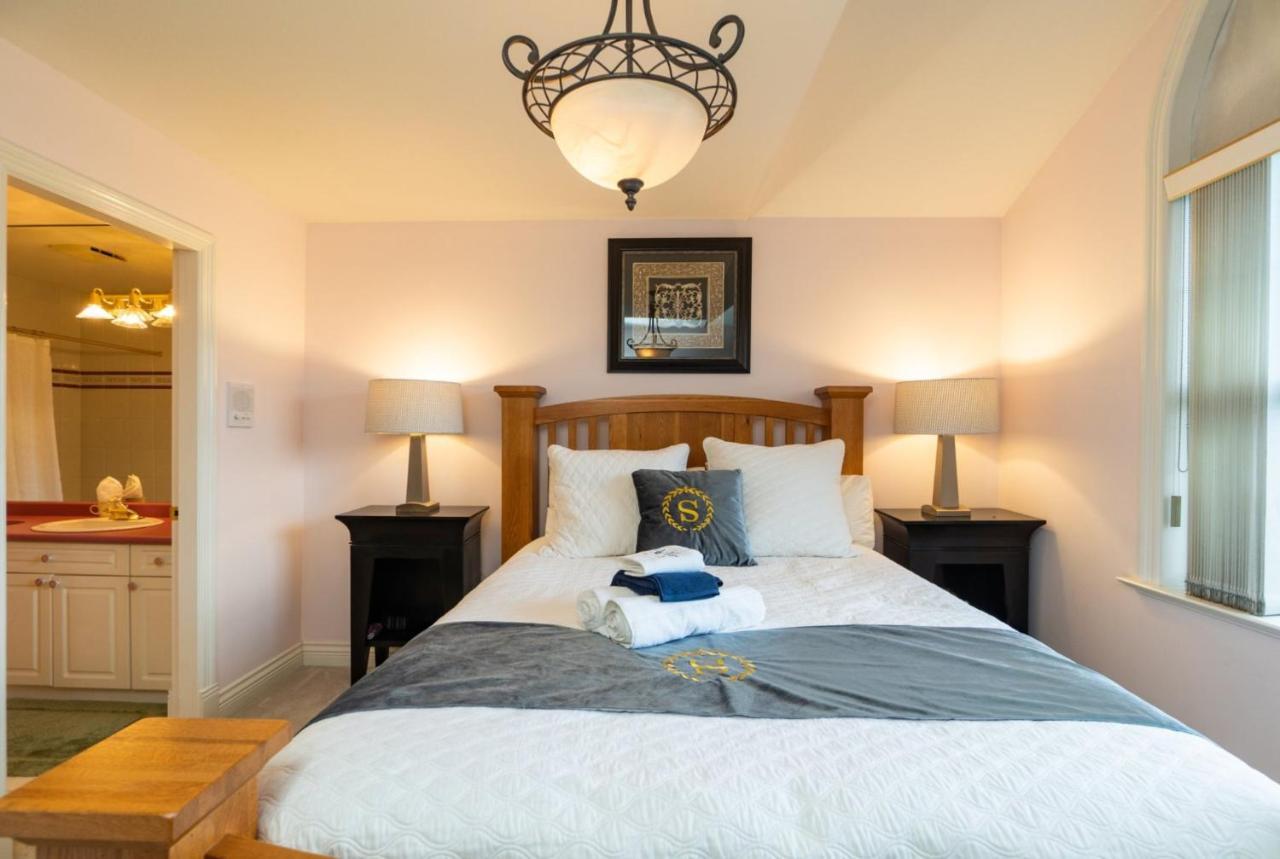 Cedar Manor Bed And Breakfast Pitt Meadows Ngoại thất bức ảnh